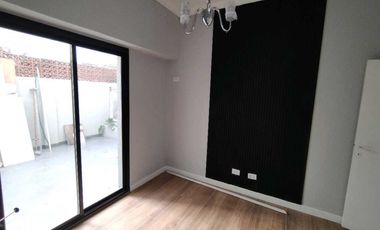 DEPARTAMENTO RECICLADO 2 AMB CON TERRAZA  CREDITO