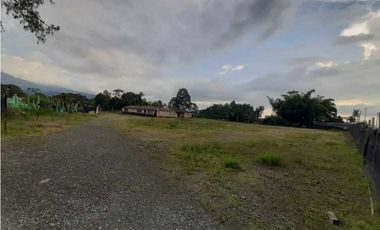 Vendo Lote en la Vía Armenia a Pereira