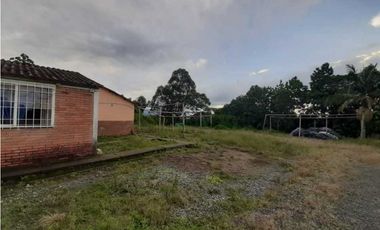 Vendo Lote en la Vía Armenia a Pereira