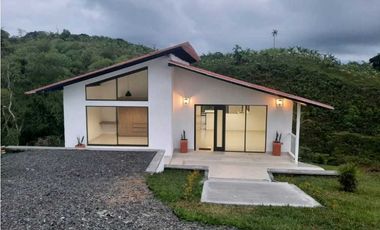 CASA CAMPESTRE EN FILANDIA