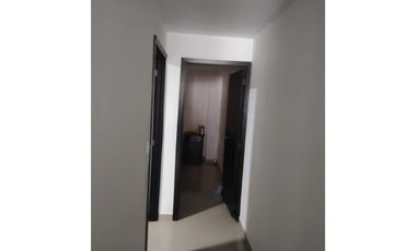 EDIFICIO CON 12 APARTAMENTOS