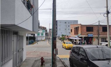 EDIFICIO CON 12 APARTAMENTOS