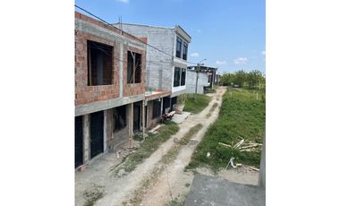 VENDO CASA PARA ESTRENAR EN QUIMBAYA