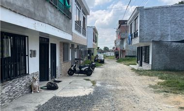 VENDO CASA PARA ESTRENAR EN QUIMBAYA