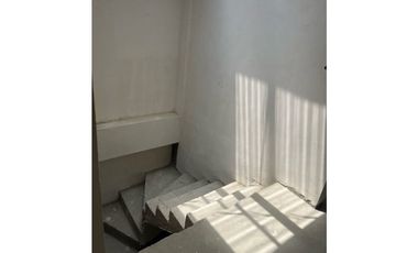 VENDO CASA PARA ESTRENAR EN QUIMBAYA