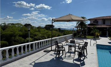 VENDO FANTÁSTICO CHALET