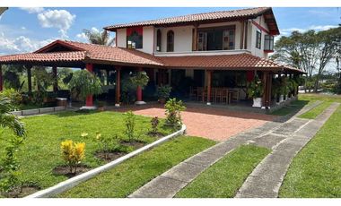 VENDO FANTÁSTICO CHALET