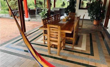 VENDO FANTÁSTICO CHALET