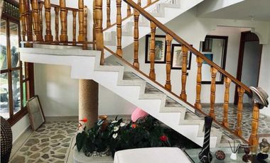 VENDO FANTÁSTICO CHALET