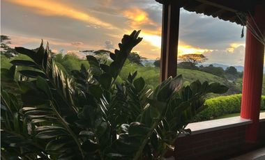 VENDO FANTÁSTICO CHALET