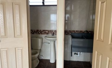 VENDO CASA HOTEL JUNTO AL PARQUE PRINCIPAL DE QUIMBAYA