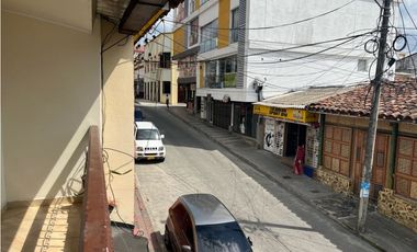 VENDO CASA HOTEL JUNTO AL PARQUE PRINCIPAL DE QUIMBAYA