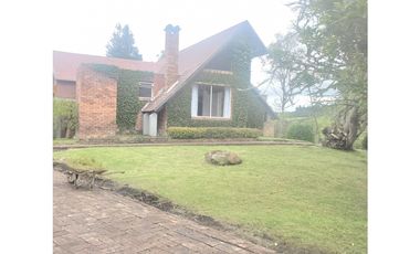 VENTA CASA CAMPESTRE LAGOS DE YERBABUENA