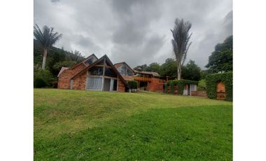 VENTA CASA CAMPESTRE LAGOS DE YERBABUENA
