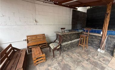 VENDO CASA EN CARTAGO