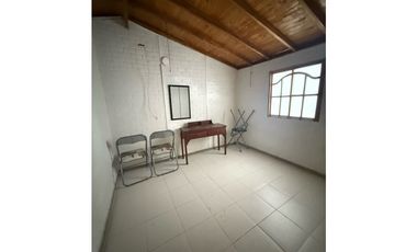 VENDO CASA EN CARTAGO