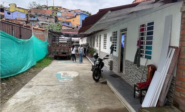 VENDO CASA EN CARTAGO