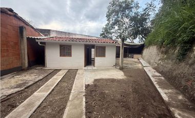 VENDO CASA EN CARTAGO