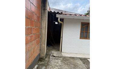 VENDO CASA EN CARTAGO