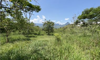 Venta de lote suroeste unidad cerrada