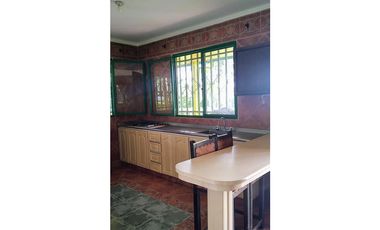 VENDO CASA CAMPESTRE EN QUIMBAYA