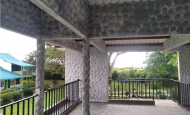 VENDO CASA CAMPESTRE EN QUIMBAYA