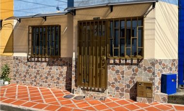 VENDO HERMOSA CASA EN QUIMBAYA