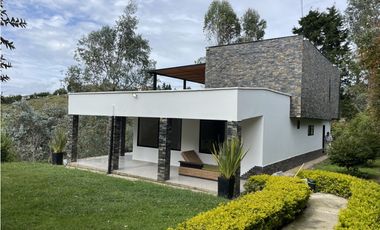 Casa en renta cerca al aeropuerto JMC