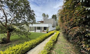 Casa en renta cerca al aeropuerto JMC