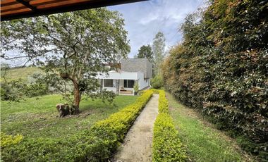 Casa en renta cerca al aeropuerto JMC