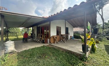 CASA CAMPESTRE EN QUIMBAYA