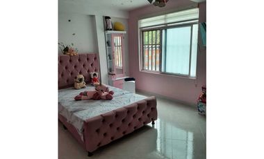 VENDO CASA CON GARAJE