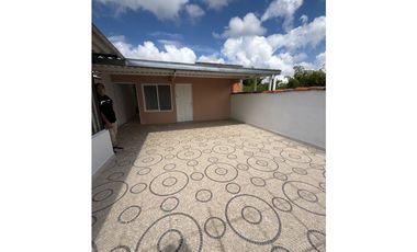 VENDO CASA CON GARAJE