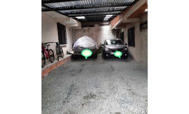 VENDO CASA CON GARAJE