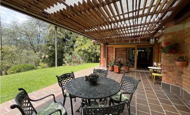 Venta de Casa Campestre en Parcelación Via Llanogrande - Retiro
