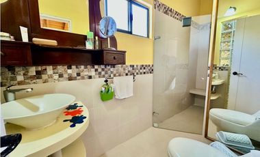 Venta de casa con salida al mar en santa Marta