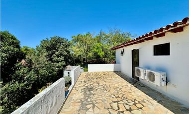 Venta de casa con salida al mar en santa Marta