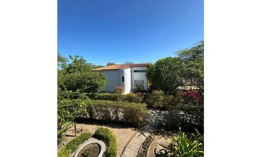 Venta de casa con salida al mar en santa Marta