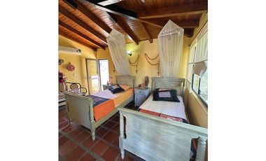 Venta de casa con salida al mar en santa Marta