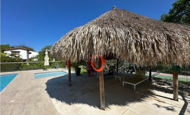 Venta de casa con salida al mar en santa Marta