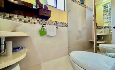 Venta de casa con salida al mar en santa Marta