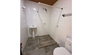 VENDO CASA DE DOS PISOS