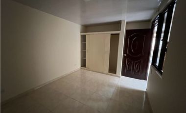 VENDO CASA DE DOS PISOS