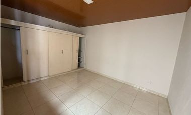 VENDO CASA DE DOS PISOS