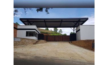 Venta de lote cerca a Bolombolo Antioquia