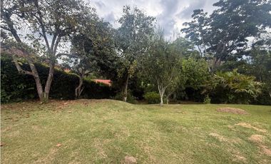 CASA CAMPESTRE CERCA A PEREIRA VENDO