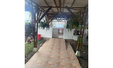 CASA CAMPESTRE CERCA A PEREIRA VENDO