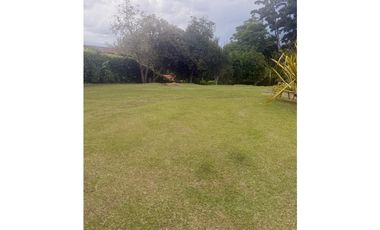 CASA CAMPESTRE CERCA A PEREIRA VENDO