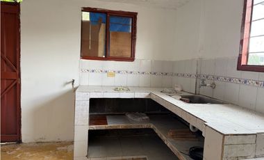 VENDO CASA ESQUINERA QUIMBAYA