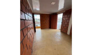 VENDO CASA ESQUINERA QUIMBAYA